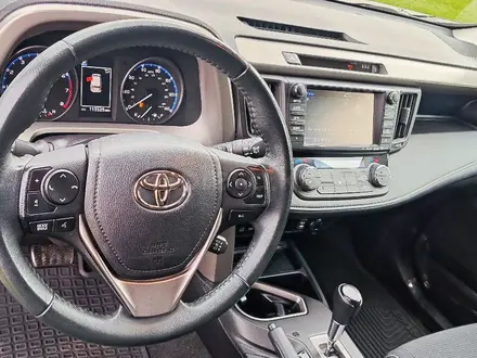 Toyota RAV4 2018 года за 8 800 000 тг. в Алматы – фото 22