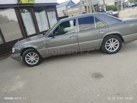 Mercedes-Benz E 230 1989 года за 1 700 000 тг. в Алматы – фото 2