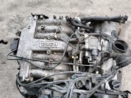 Двигатель на isuzu wizard 3, 2 6VD1. Исузу Визард 32 за 375 000 тг. в Алматы – фото 2