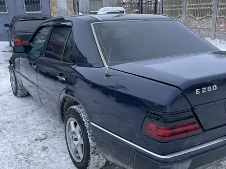 Mercedes-Benz E 280 1993 года за 1 700 000 тг. в Караганда – фото 38