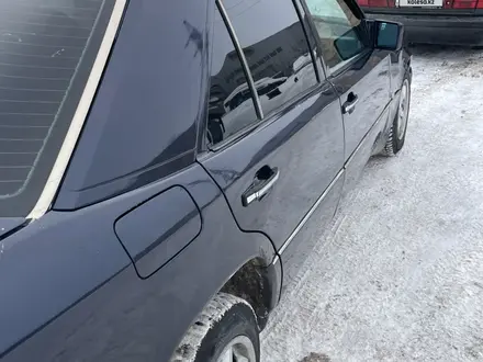 Mercedes-Benz E 280 1993 года за 1 700 000 тг. в Караганда – фото 50