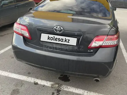 Toyota Camry 2011 года за 6 850 000 тг. в Караганда – фото 2