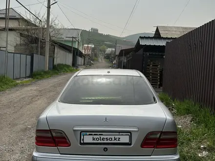 Mercedes-Benz E 280 1999 года за 4 000 000 тг. в Алматы – фото 4