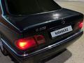 Mercedes-Benz E 320 1996 годаүшін2 650 000 тг. в Караганда – фото 27