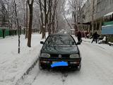 Volkswagen Golf 1995 годаүшін2 300 000 тг. в Алматы