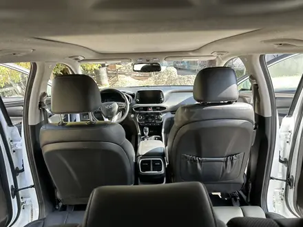 Hyundai Santa Fe 2020 года за 11 700 000 тг. в Алматы – фото 11