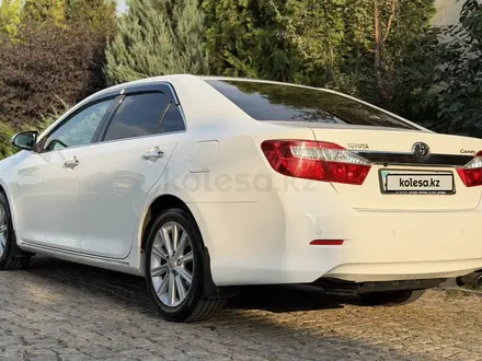 Toyota Camry 2013 года за 9 800 000 тг. в Алматы – фото 11