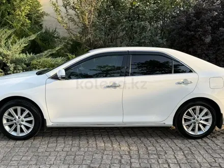 Toyota Camry 2013 года за 9 800 000 тг. в Алматы – фото 13