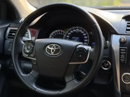 Toyota Camry 2013 года за 9 800 000 тг. в Алматы – фото 33
