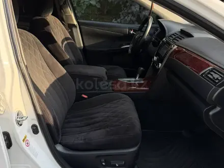 Toyota Camry 2013 года за 9 800 000 тг. в Алматы – фото 37