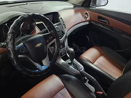 Chevrolet Cruze 2012 года за 3 520 000 тг. в Алматы – фото 12