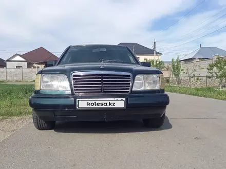 Mercedes-Benz E 200 1994 года за 2 000 000 тг. в Тараз – фото 2