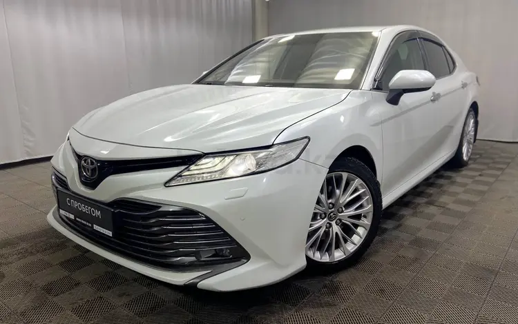 Toyota Camry 2018 года за 13 500 000 тг. в Алматы