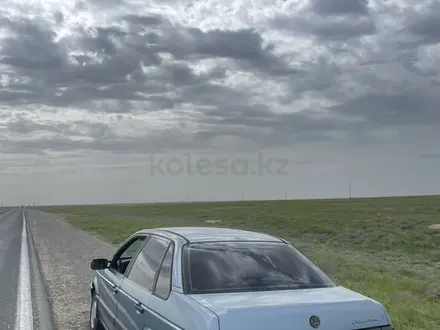 Volkswagen Passat 1991 года за 1 000 000 тг. в Атырау – фото 5