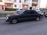 Mercedes-Benz E 200 1993 годаүшін2 000 000 тг. в Караганда