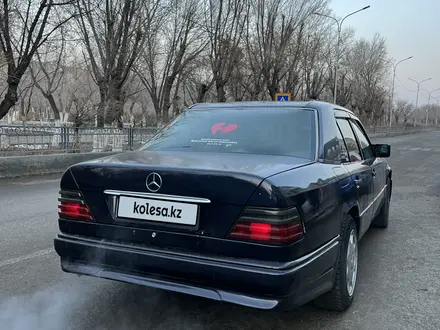 Mercedes-Benz E 220 1995 года за 1 900 000 тг. в Жезказган – фото 4