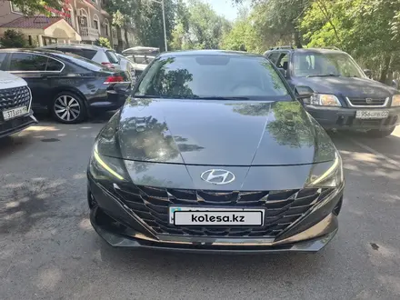 Hyundai Elantra 2023 года за 8 200 000 тг. в Алматы – фото 4