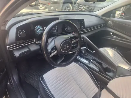 Hyundai Elantra 2023 года за 8 200 000 тг. в Алматы – фото 6