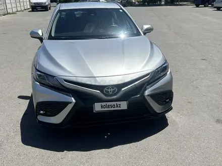 Toyota Camry 2019 года за 9 700 000 тг. в Тараз
