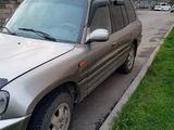 Toyota RAV4 1999 года за 2 500 000 тг. в Алматы – фото 2