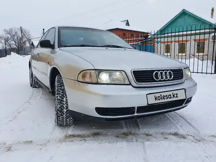 Audi A4 1996 года за 1 300 000 тг. в Уральск – фото 2