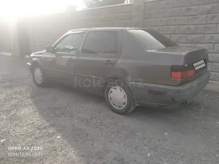 Volkswagen Vento 1993 года за 650 000 тг. в Алматы – фото 5