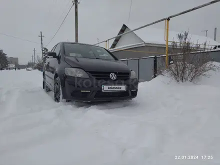 Volkswagen Golf Plus 2007 года за 3 950 000 тг. в Актобе – фото 11