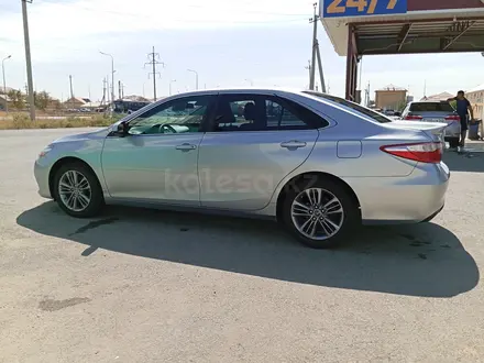 Toyota Camry 2015 года за 6 700 000 тг. в Атырау – фото 3