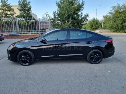 Hyundai Elantra 2020 года за 7 900 000 тг. в Алматы – фото 2