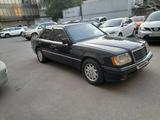 Mercedes-Benz E 200 1995 годаүшін2 000 000 тг. в Алматы