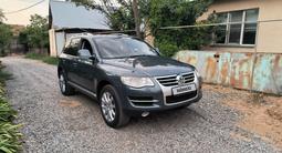 Volkswagen Touareg 2007 года за 5 200 000 тг. в Алматы – фото 2