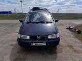 Volkswagen Sharan 1997 года за 1 600 000 тг. в Уральск