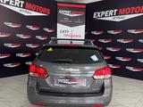 Chevrolet Cruze 2015 годаүшін5 800 000 тг. в Атырау – фото 4