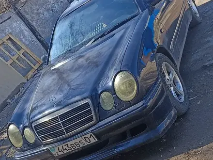 Mercedes-Benz E 230 1997 года за 2 000 000 тг. в Астана