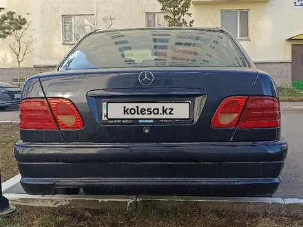 Mercedes-Benz E 230 1997 года за 2 000 000 тг. в Астана – фото 6