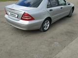 Mercedes-Benz C 180 2003 годаfor3 500 000 тг. в Петропавловск – фото 3