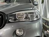 Стекла Фары Бмв Х6 Ф16/BMW X6 F16 за 35 000 тг. в Астана – фото 5