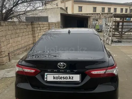 Toyota Camry 2019 года за 14 000 000 тг. в Актау – фото 2