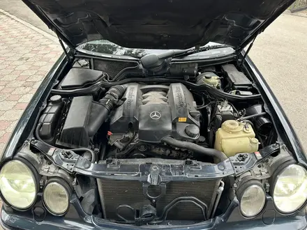 Mercedes-Benz E 280 2000 года за 5 300 000 тг. в Алматы – фото 20