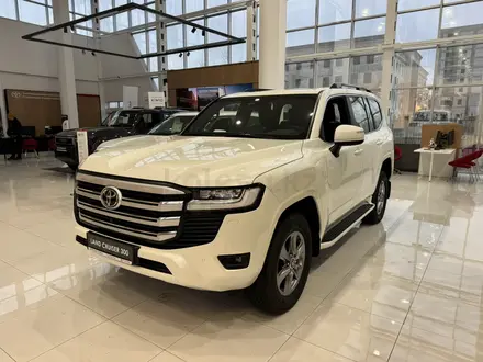 Toyota Land Cruiser Prestige 2025 года за 65 390 000 тг. в Атырау