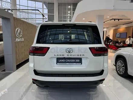 Toyota Land Cruiser Prestige 2025 года за 65 390 000 тг. в Атырау – фото 5