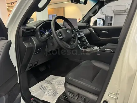 Toyota Land Cruiser Prestige 2025 года за 65 390 000 тг. в Атырау – фото 7