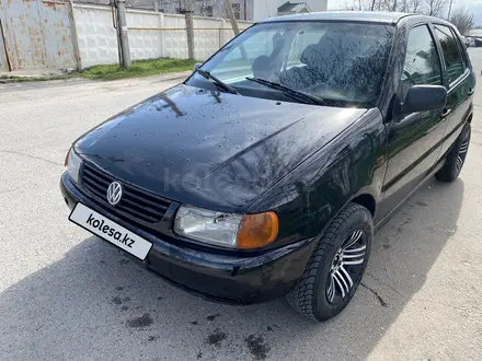Volkswagen Polo 1997 годаүшін950 000 тг. в Алматы – фото 2