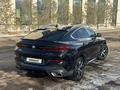 BMW X6 2022 года за 47 000 000 тг. в Астана – фото 2