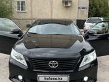 Toyota Camry 2014 годаүшін6 900 000 тг. в Актобе – фото 2