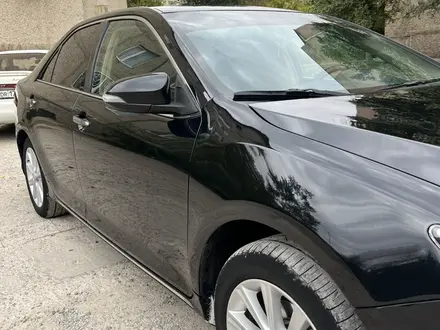 Toyota Camry 2014 года за 6 900 000 тг. в Актобе – фото 8