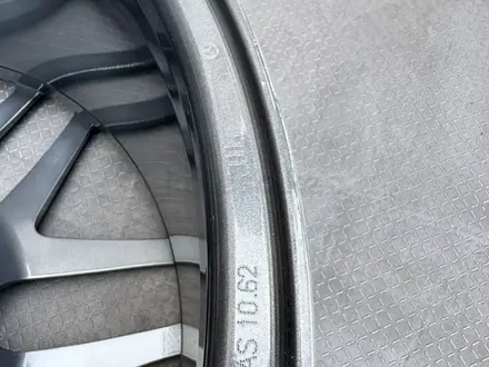 Новые оригинальные диски AMG R22 на Mercedes G Classe W463 Гелендваген за 1 300 000 тг. в Алматы – фото 13