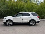 Ford Explorer 2019 года за 12 600 000 тг. в Караганда – фото 2