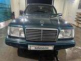 Mercedes-Benz E 200 1995 годаүшін2 800 000 тг. в Актобе – фото 2