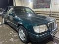 Mercedes-Benz E 200 1995 года за 2 800 000 тг. в Актобе – фото 3